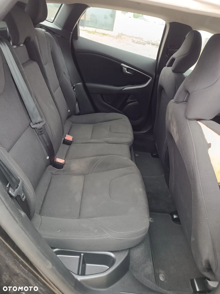 AUTO NA CZĘŚCI -VOLVO V40 NA CZĘŚCI ĆWIARTKA BŁOTNIK POSZYCIE KLAPA ZDERZAK LAKIER 717-46 Dostawa GWARANCJA !!! Ćwiartka Drzwi Podłużnica Wanna Cały na części GWARANCJA !!! Przód Tył Zestaw Komplet Drzwi Klapa Zderzak Błotnik Maska Grill Atrapa Szyba Pas Lampa Lusterko Boczki Fotel Kanapa Kokpit Deska Rozdzielcza Przełącznik Włącznik Sterownik Przewody Wiązka Instalacja Moduł Komputer Czujnik Listwa Pompa Alternator Wtryski Głowica Rozrusznik Kompresor Sprzęgło Dwumas Silnik Skrzynia ABS Klimatyzacji Paliwa Wspomagania Kolektor Turbina Przepustnica Zawór Chłodnica Koło Hak Belka Sanki Zawieszenie Mcpherson Półoś Amortyzator Wydech Tłumik Zacisk Most - 17