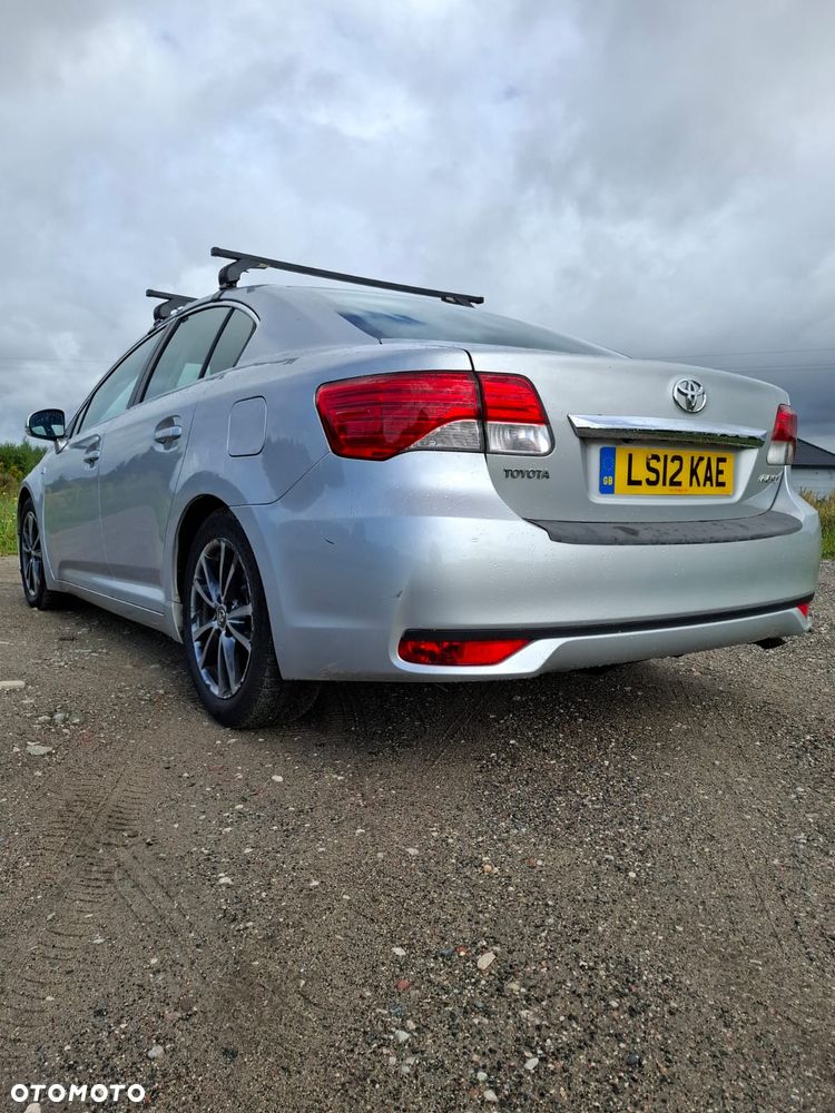 Toyota Avensis - 31