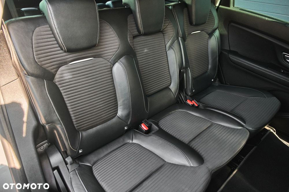 Renault Grand Scenic - 22