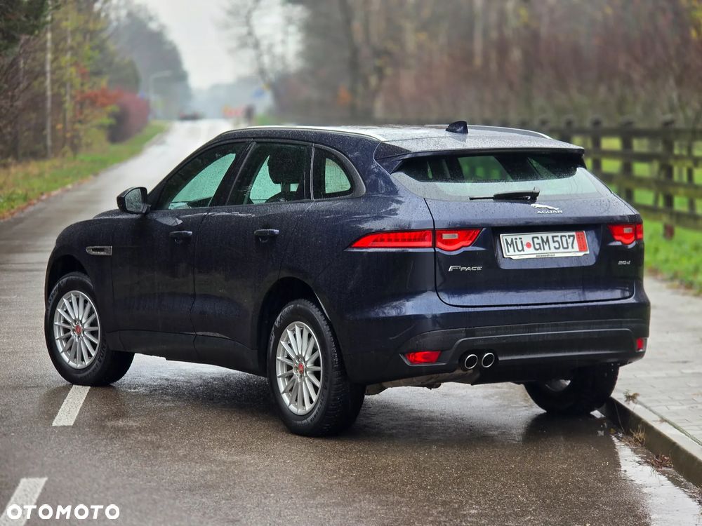 Jaguar F-Pace 2.0 i4D AWD Pure - 3
