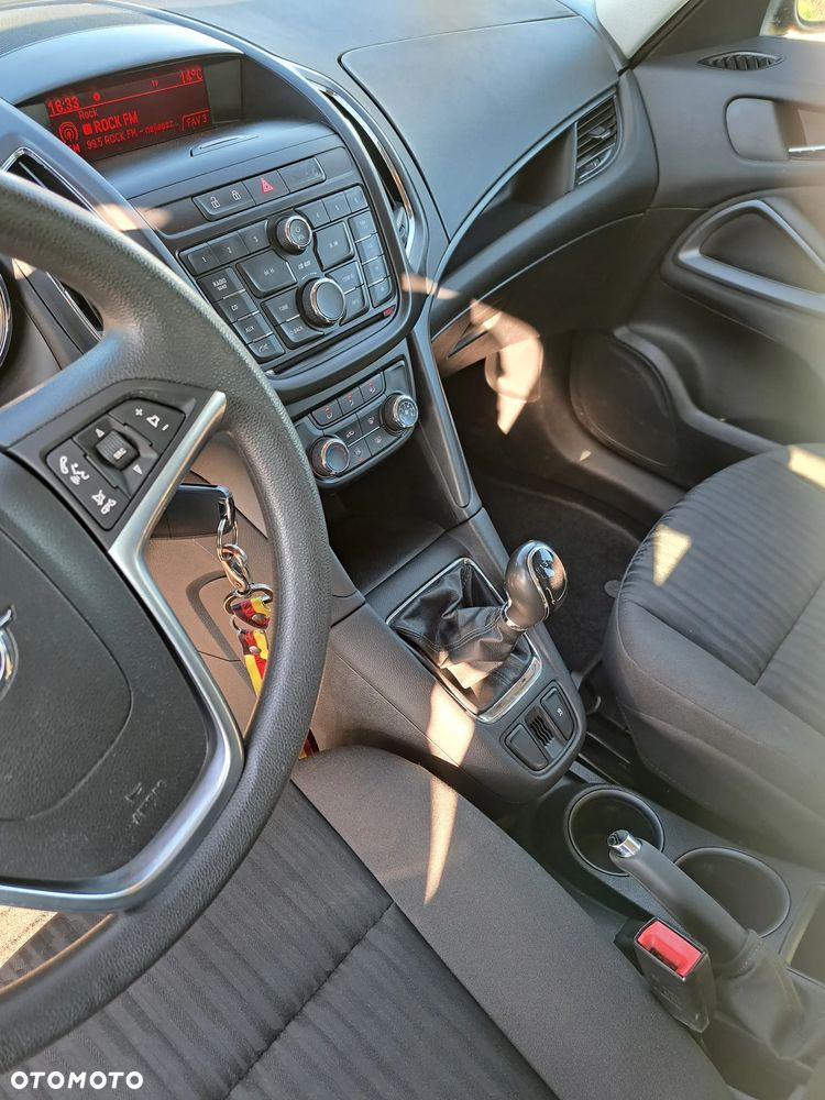 Opel Zafira - 3