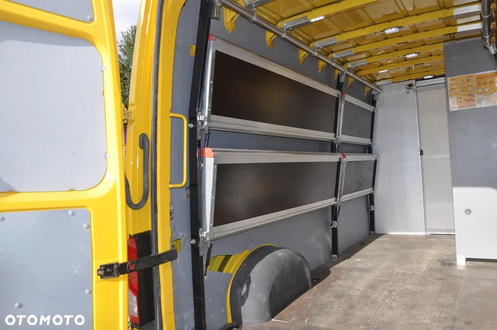 Volkswagen Crafter - 18