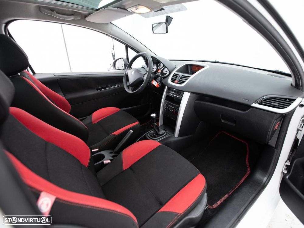 Peugeot 207 - 7