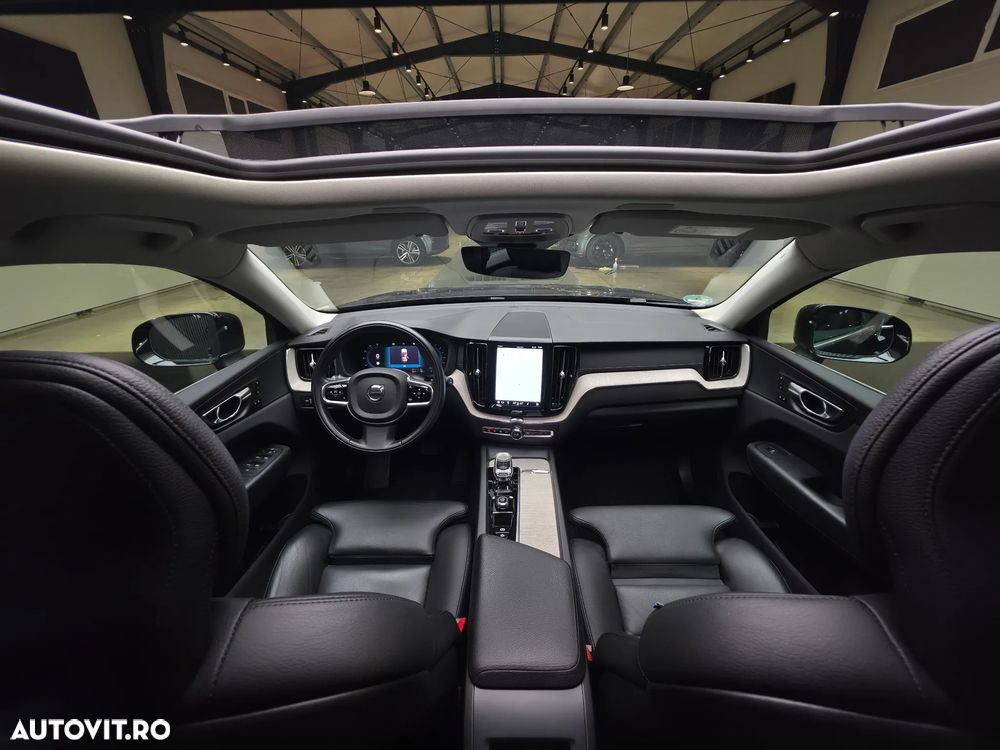 Volvo XC 60 T6 AWD Recharge Geartronic Inscription Expression - 2
