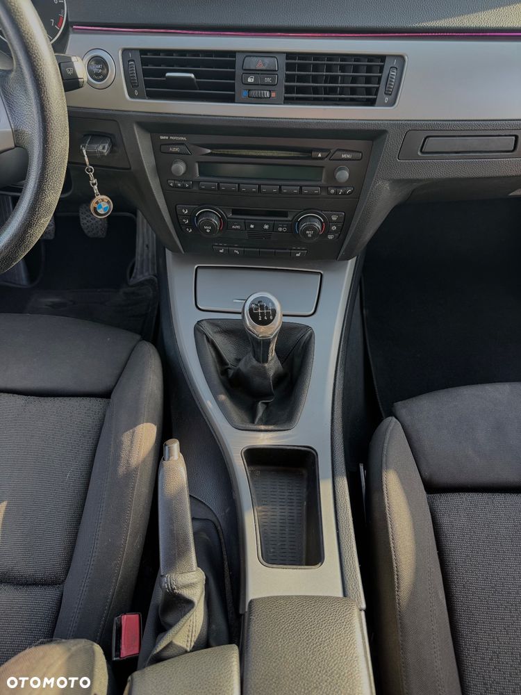 BMW Seria 3 - 16