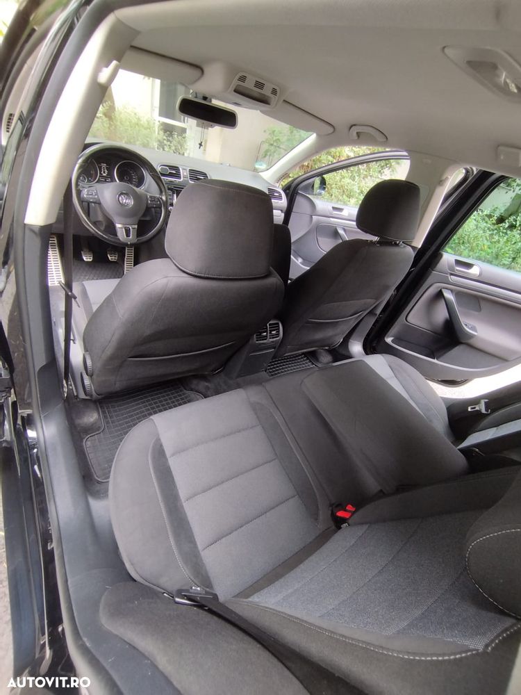 Volkswagen Golf 1.6 TDI DPF Highline - 19