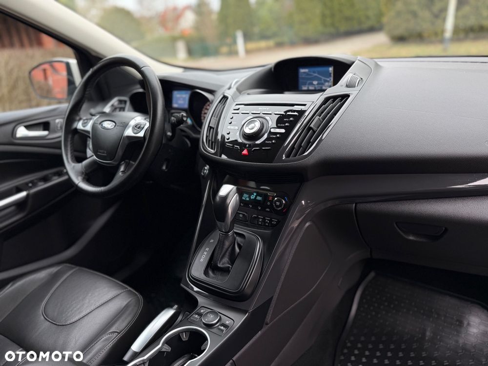 Ford Kuga 2.0 TDCi 4x4 Titanium - 36