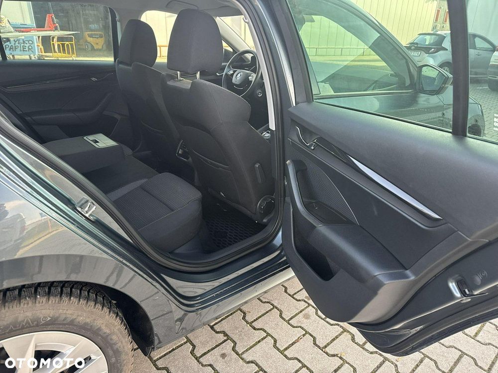 Skoda Octavia 2.0 TDI SCR Ambition DSG - 18