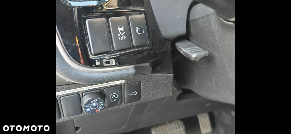 Mitsubishi Outlander 2.0 Instyle Navi CVT - 24