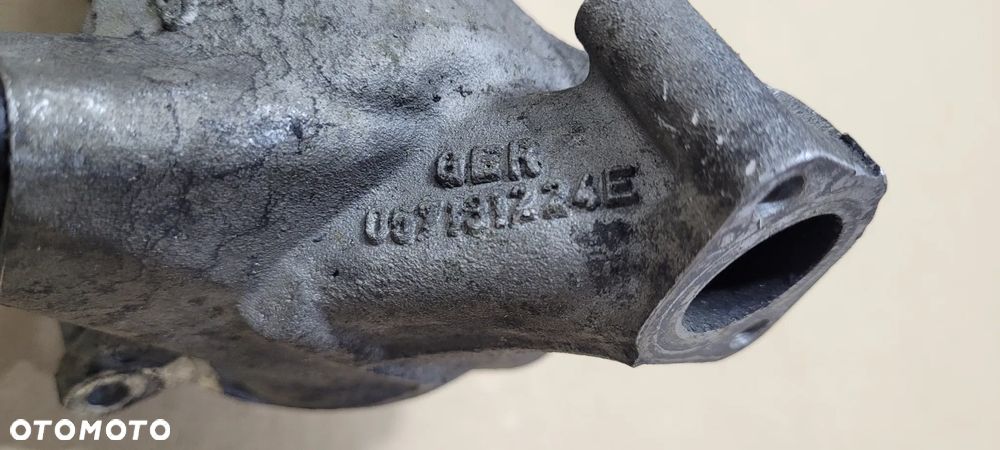 OBUDOWA ZAWÓR EGR AUDI A8 D3 Q7 4.2 TDI BVN BTR - 7