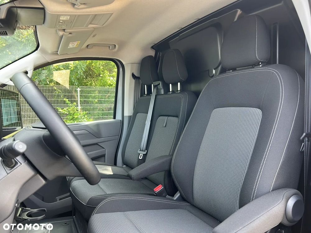 Volkswagen Transporter Furgon L2/4MOTION 4x4/AUTOMAT, 2.0 TDI 150 KM - 16