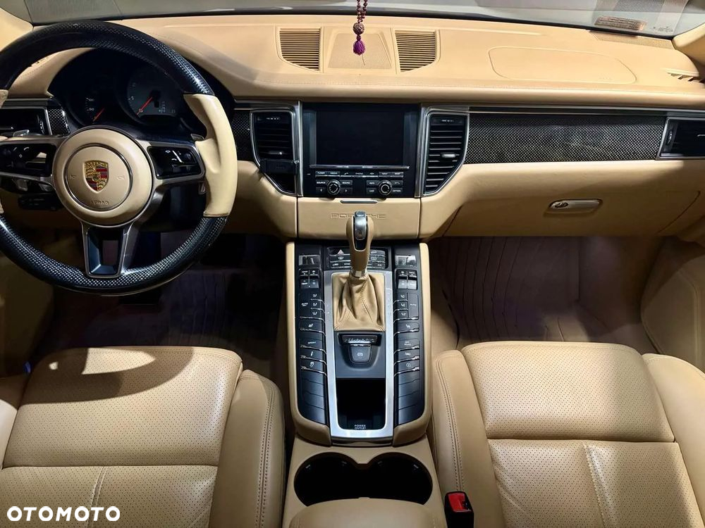 Porsche Macan S - 10