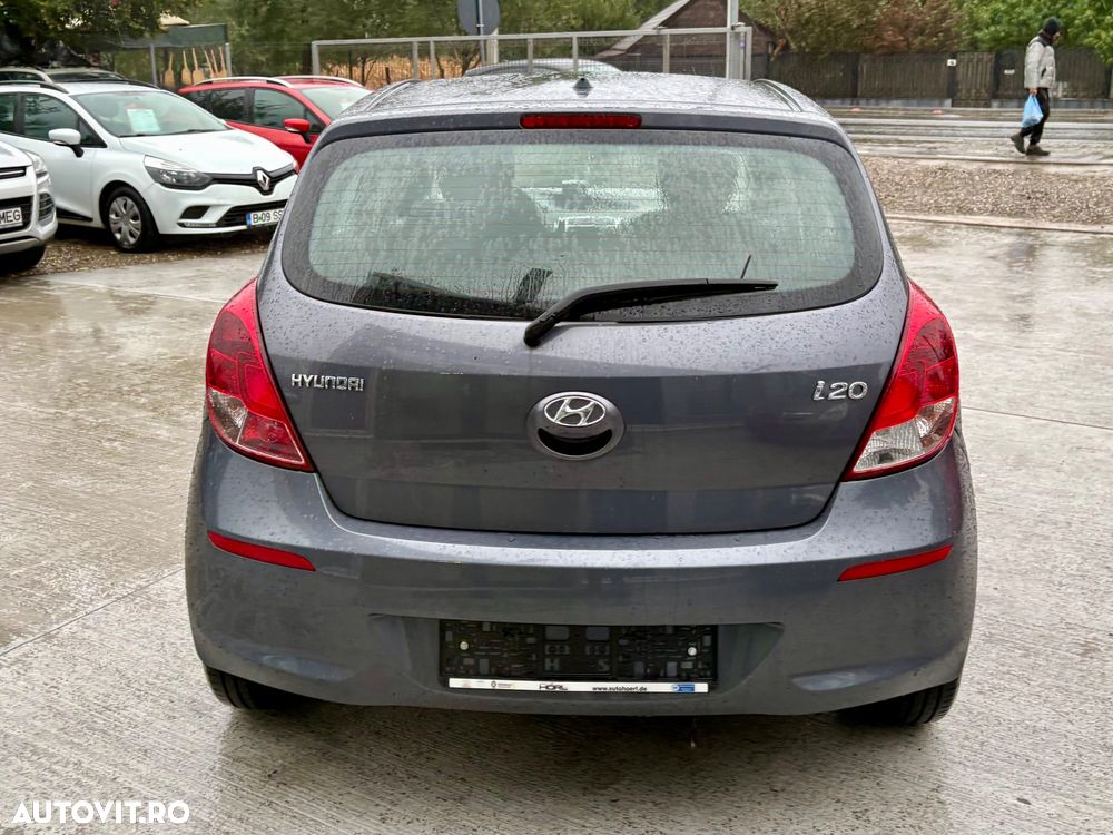 Hyundai i20 1.2 Fifa World Cup Edition - 9