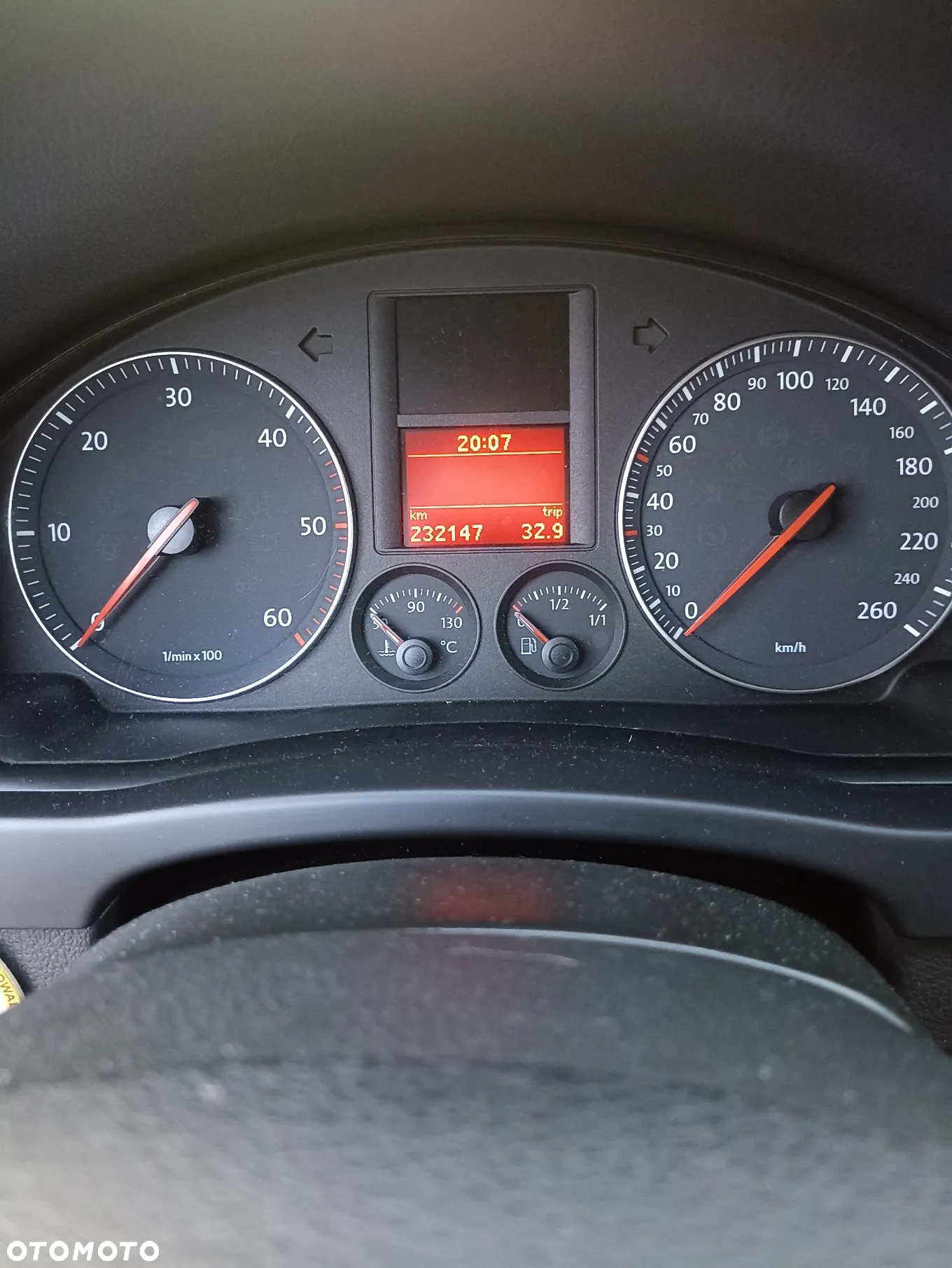 Volkswagen Golf - 11