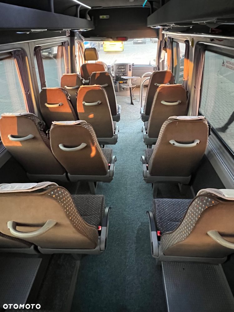 Mercedes-Benz 516 - 11