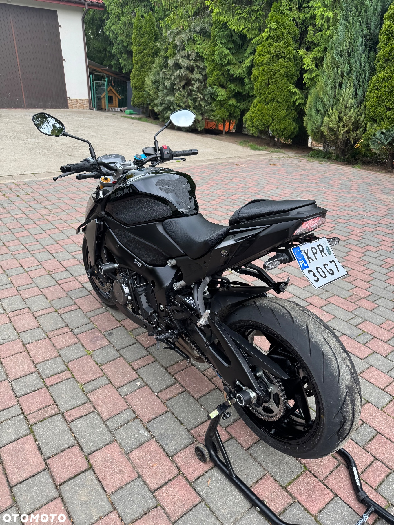 Suzuki GSX 1000 - 2