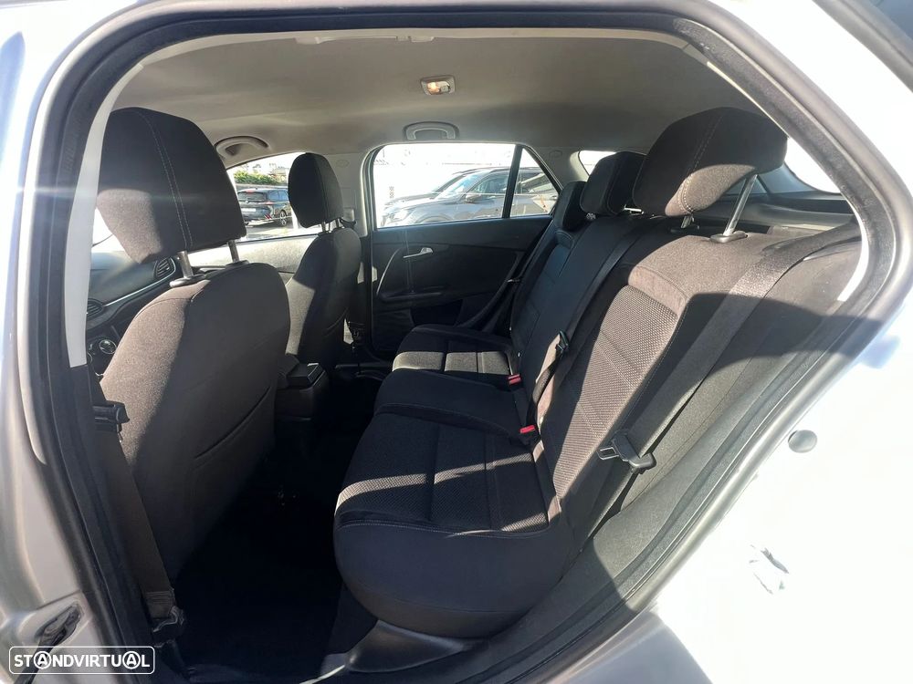 Fiat Tipo Station Wagon 1.3 M-Jet Lounge - 13