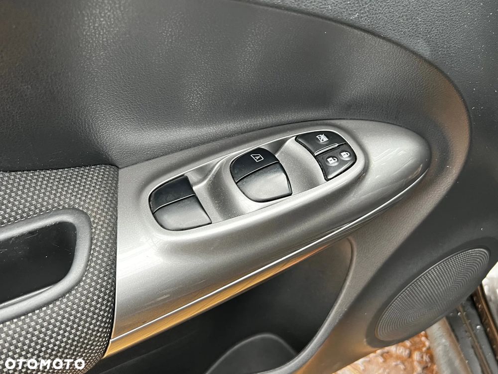 Nissan Juke 1.6 Visia - 14