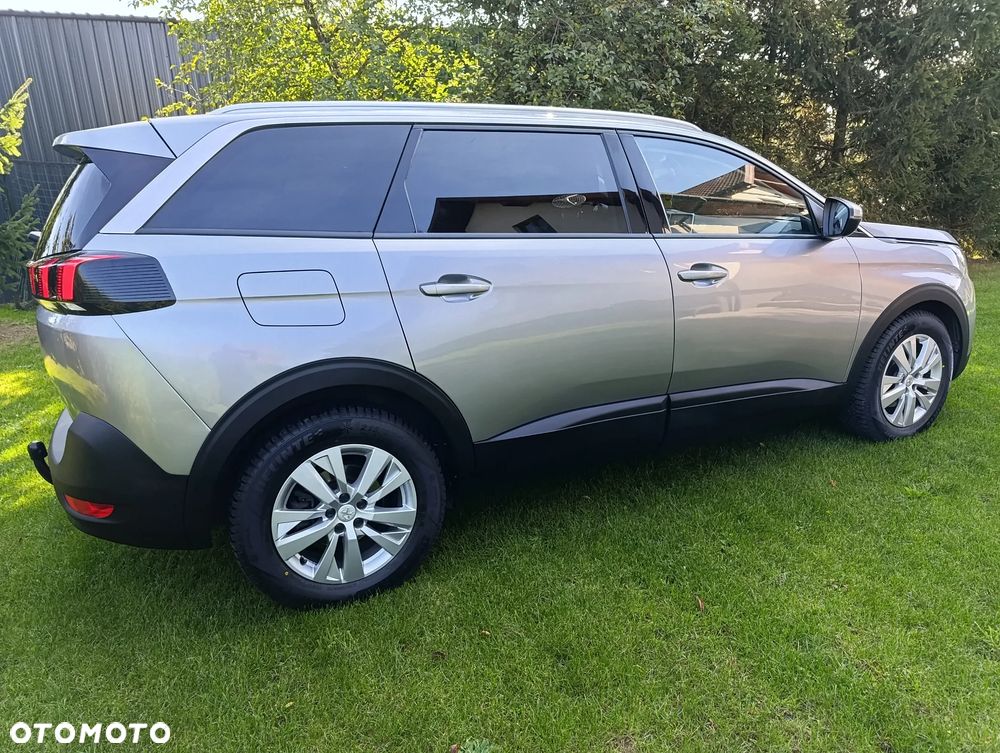 Peugeot 5008 - 8