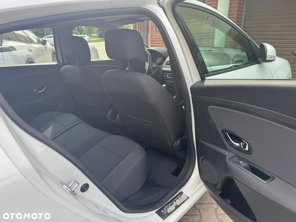 Renault Megane 1.5 dCi Bose - 9