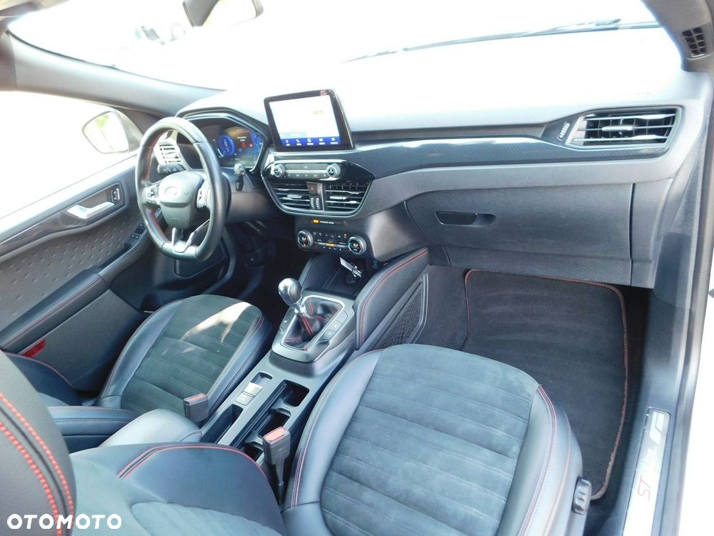 Ford Kuga - 8