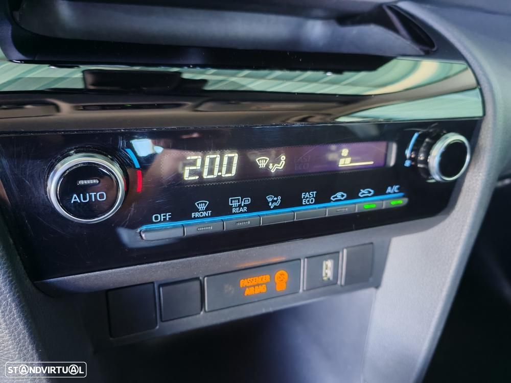 Toyota Yaris Cross 1.5 HDF Comfort Plus - 16