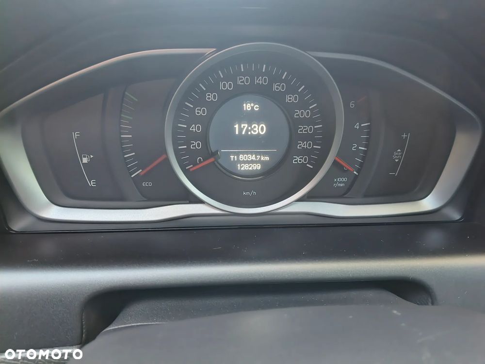 Volvo XC 60 - 8