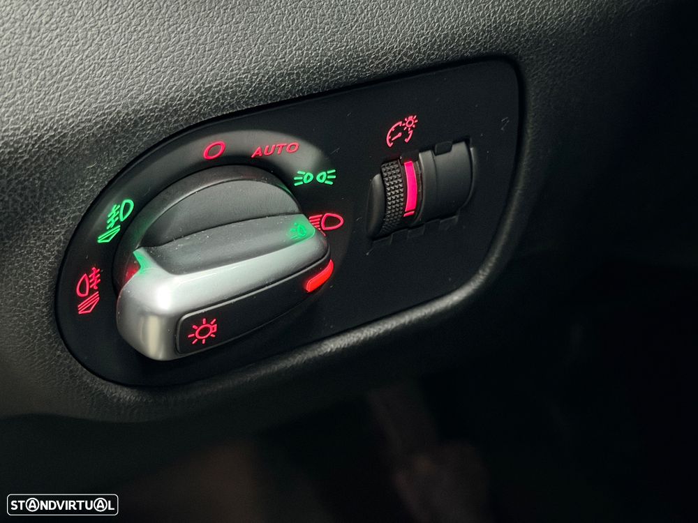 Audi A1 Sportback 1.6 TDI S-line - 15