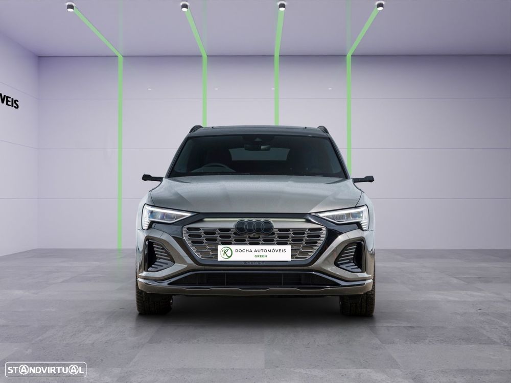 Audi Q8 e-Tron 55 quattro S line - 2