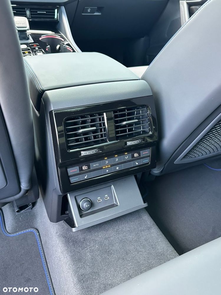 Volkswagen Touareg - 23