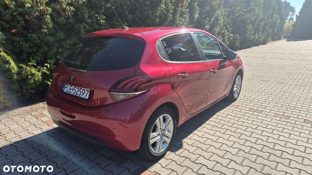 Peugeot 208 - 4