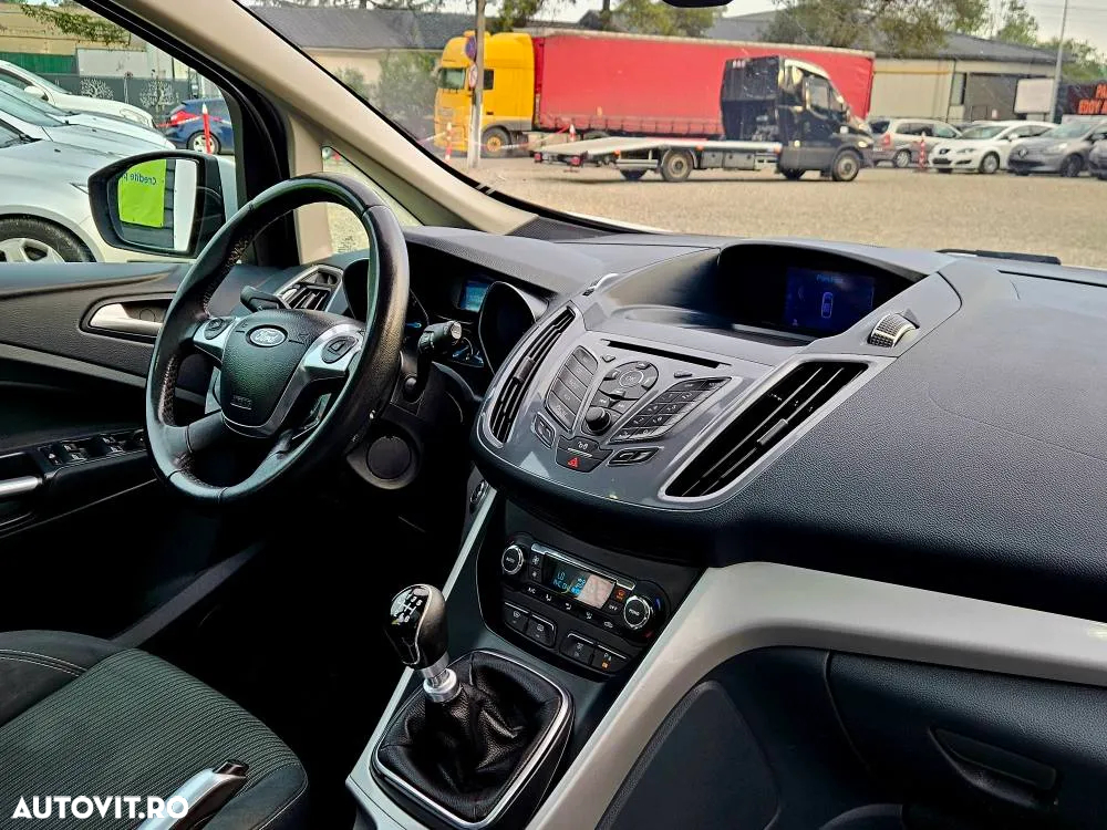 Ford Grand C-Max 1.6 TDCi Titanium - 16