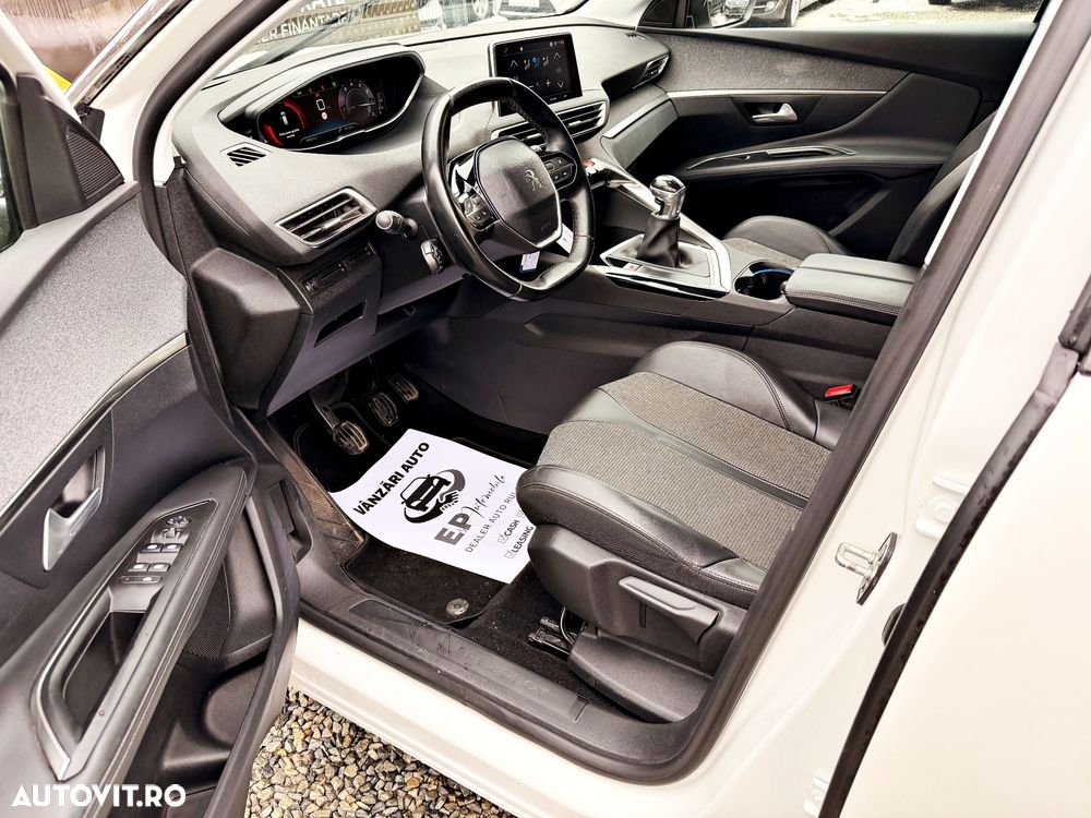 Peugeot 3008 PureTech 130 Stop & Start GPF Allure - 6