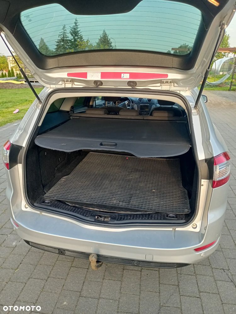Ford Mondeo 2.0 TDCi Ambiente - 10