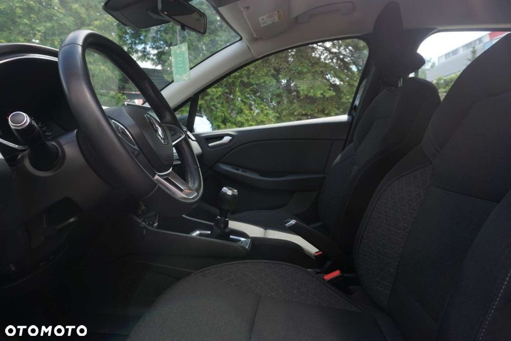 Renault Clio - 10