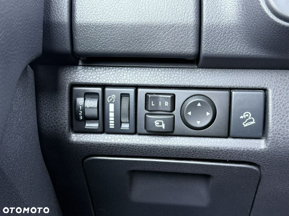 Isuzu D-Max 1.9 DC LS - 23