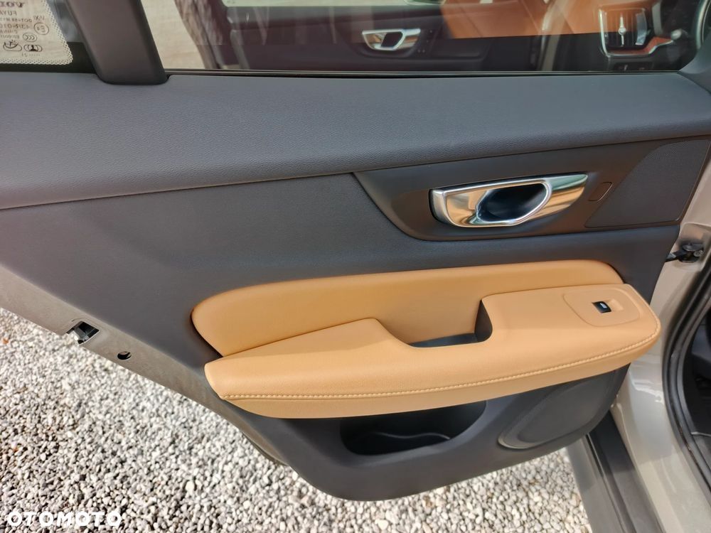Volvo V60 Cross Country B4 D Geartronic Inscription - 21