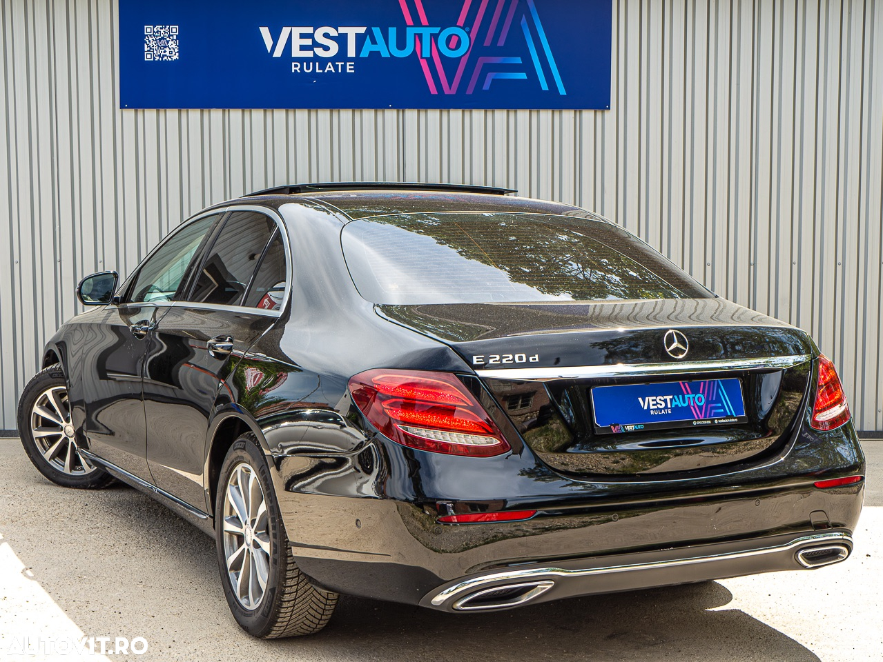 Mercedes-Benz E 220 d 9G-TRONIC Exclusive - 3