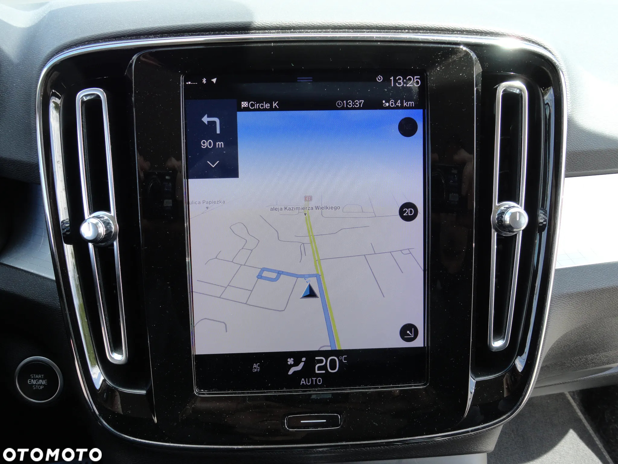 Volvo XC 40 D3 SCR Momentum Core - 16