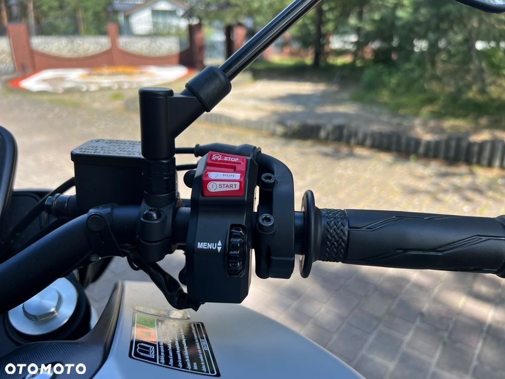 Yamaha MT - 9