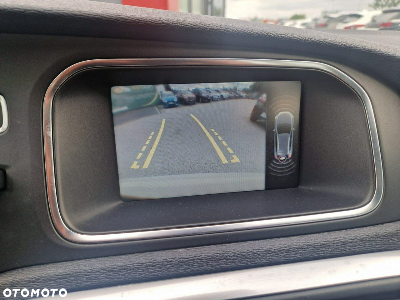 Volvo V40 Cross Country - 18