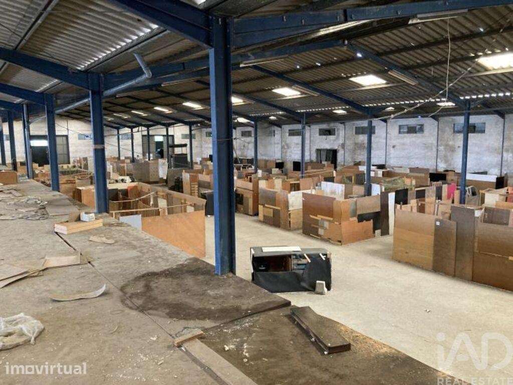 Prédio em Queluz e Belas de 6235 m2 - Grande imagem: 5/11