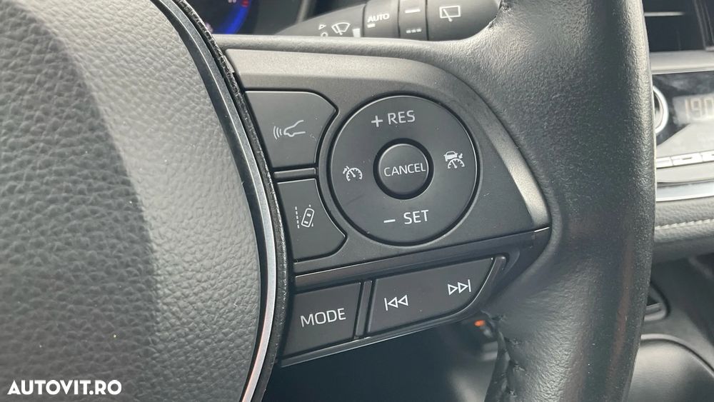 Toyota Corolla 1.8 HSD Dynamic - 30