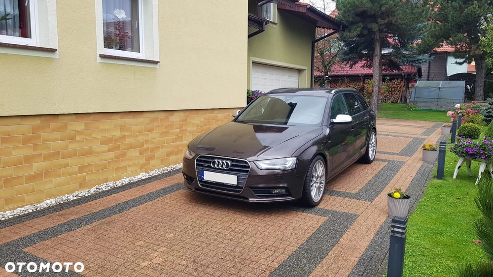 Audi A4 Avant 2.0 TDI Quattro Line S tronic - 4