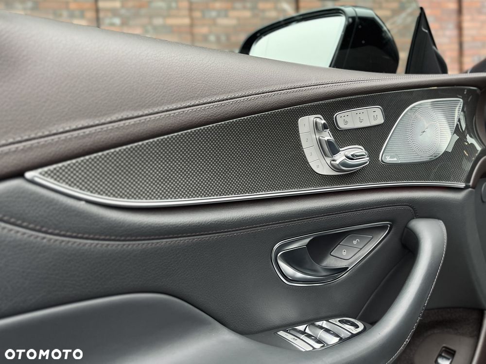 Mercedes-Benz CLS - 22