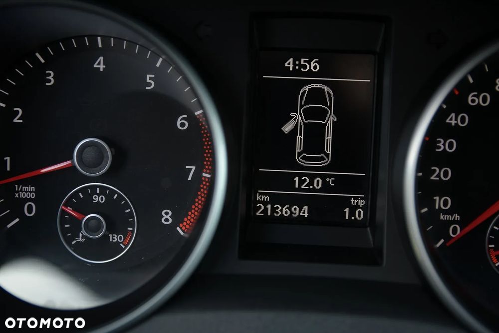 Volkswagen Golf - 32