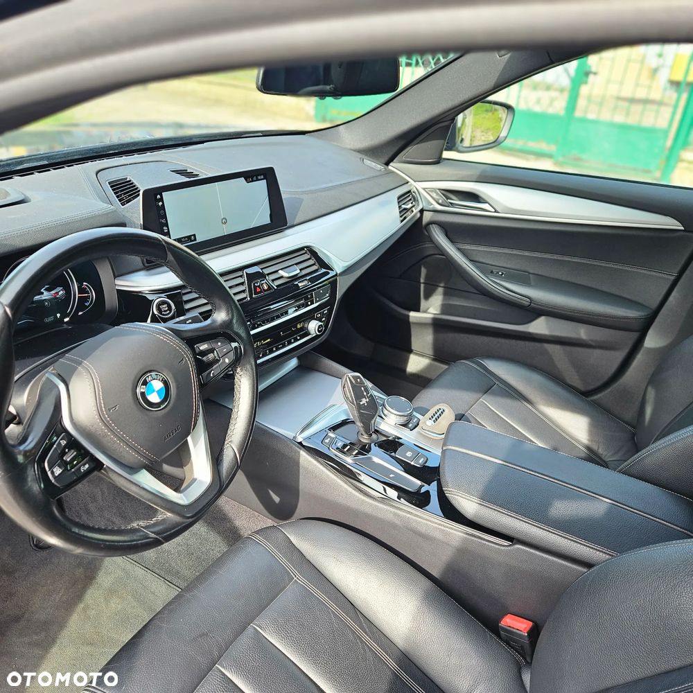 BMW Seria 5 520i M Sport sport - 12