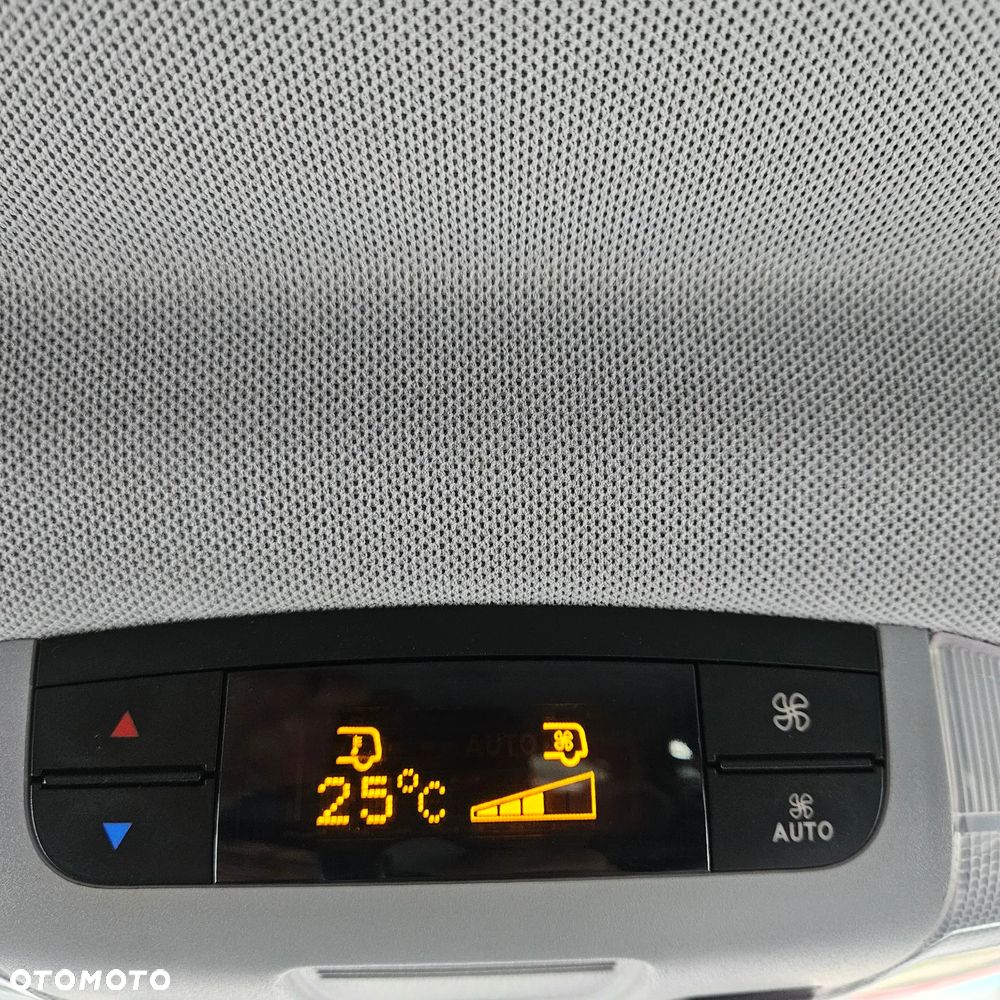 Mercedes-Benz Viano - 39