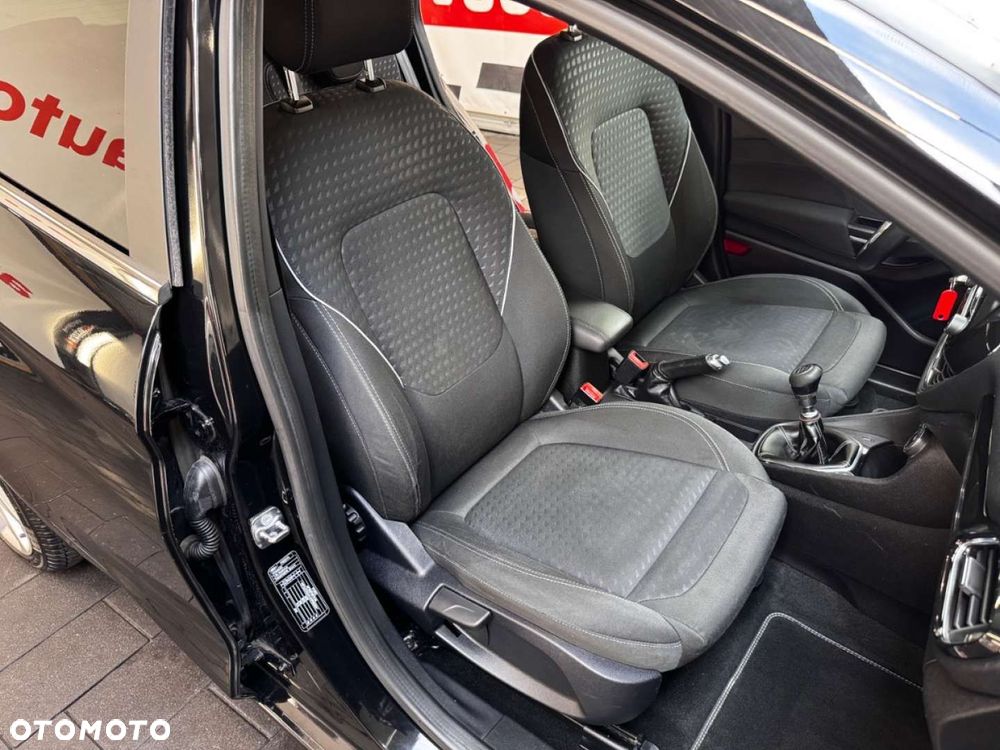 Ford Fiesta - 38