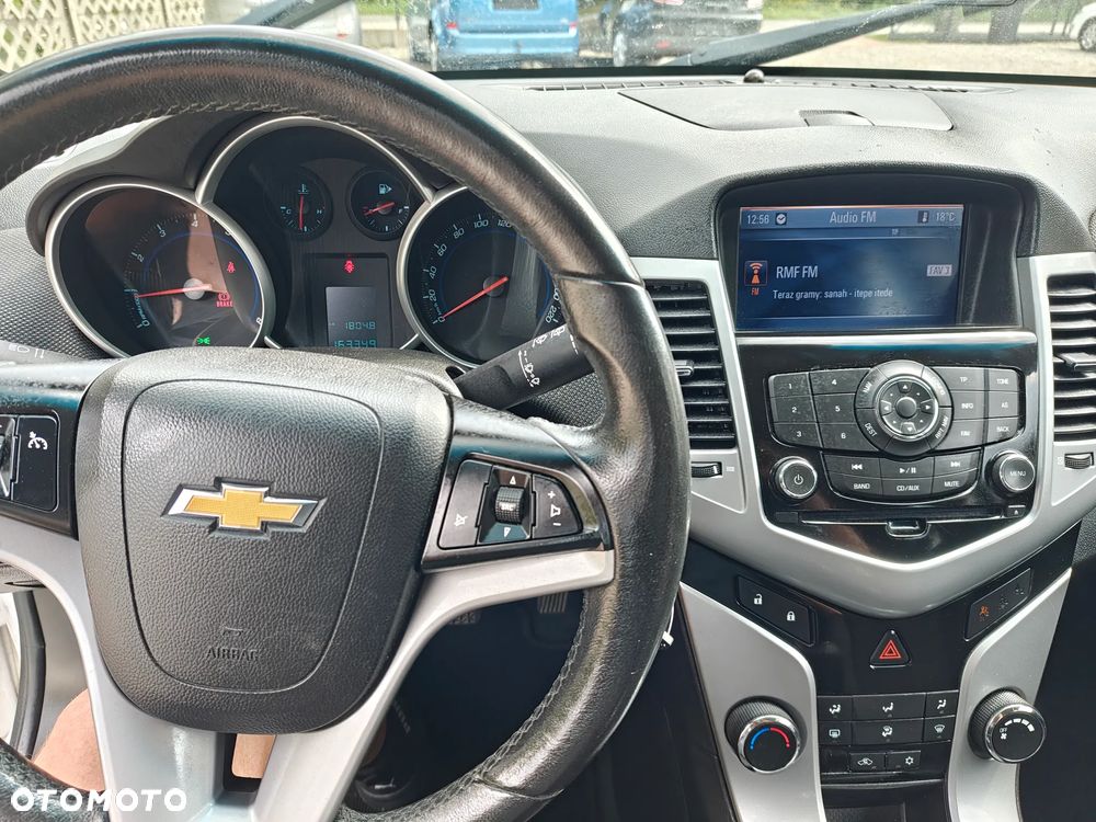 Chevrolet Cruze - 13